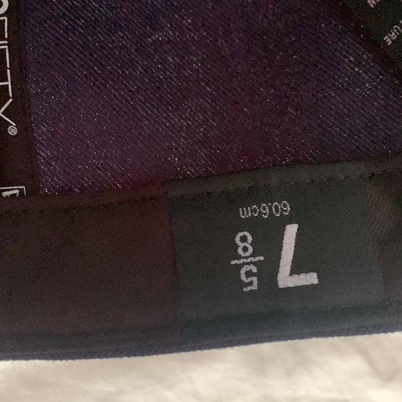 I’m selling a Brand New 7 5/8th New Era hat.NBA Utah Jazz - Picture 4 of 6